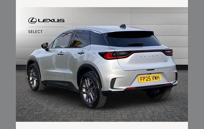 Used Lexus LBX 136 HP (100 kW) 2025 Silver SUV