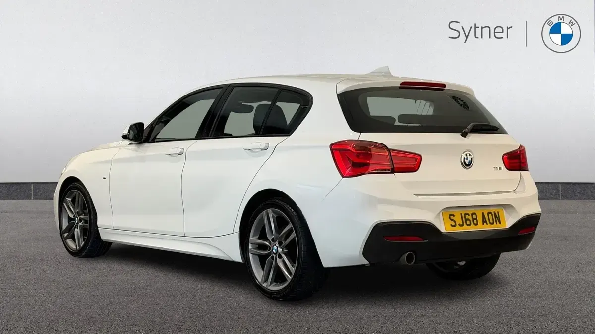 Used BMW 118 M Sport 134 HP (98 kW) 2019 White Hatchback