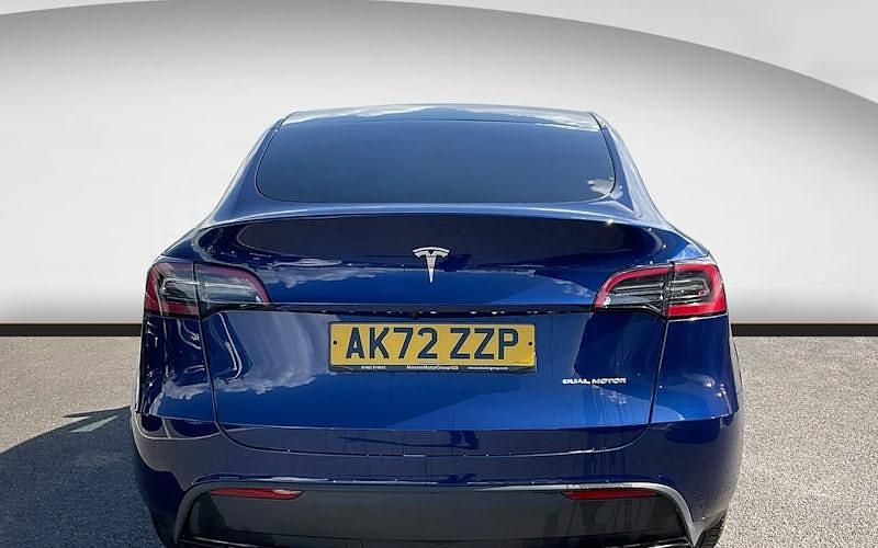 Begagnad Tesla Model Y Long Range AWD 286 kW (389 HK) 2025 SUV