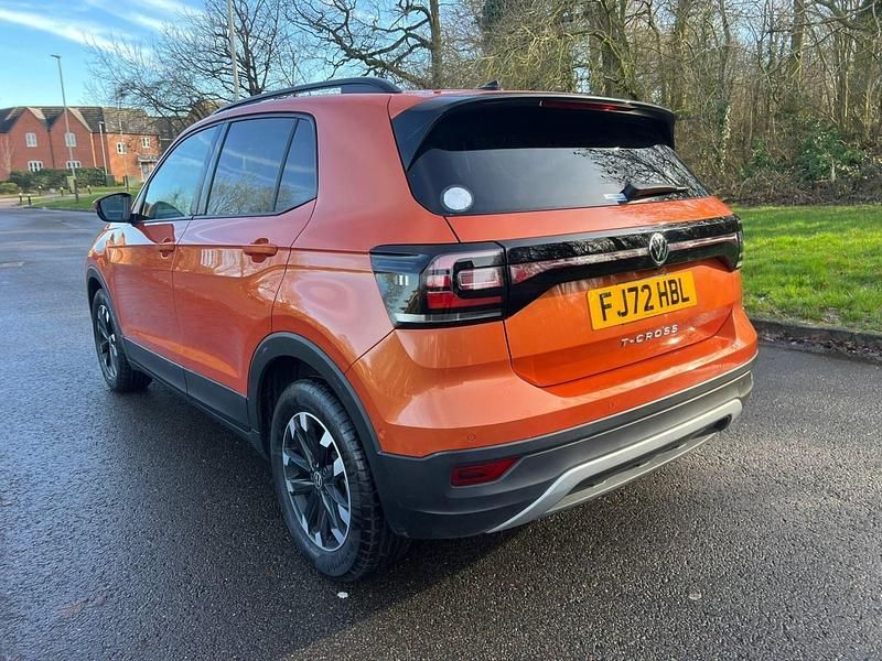 Used VW T-Cross SEL 110 HP (80 kW) 2025 Orange SUV