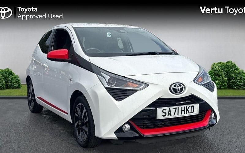 White Used 2021 Toyota Aygo Trend Hatchback | £10,801 (Fair price) - Image 1/4