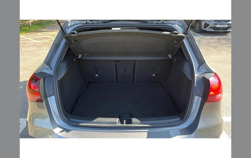 Used Mercedes A180 Executive 134 HP (98 kW) 2023 Grey Hatchback