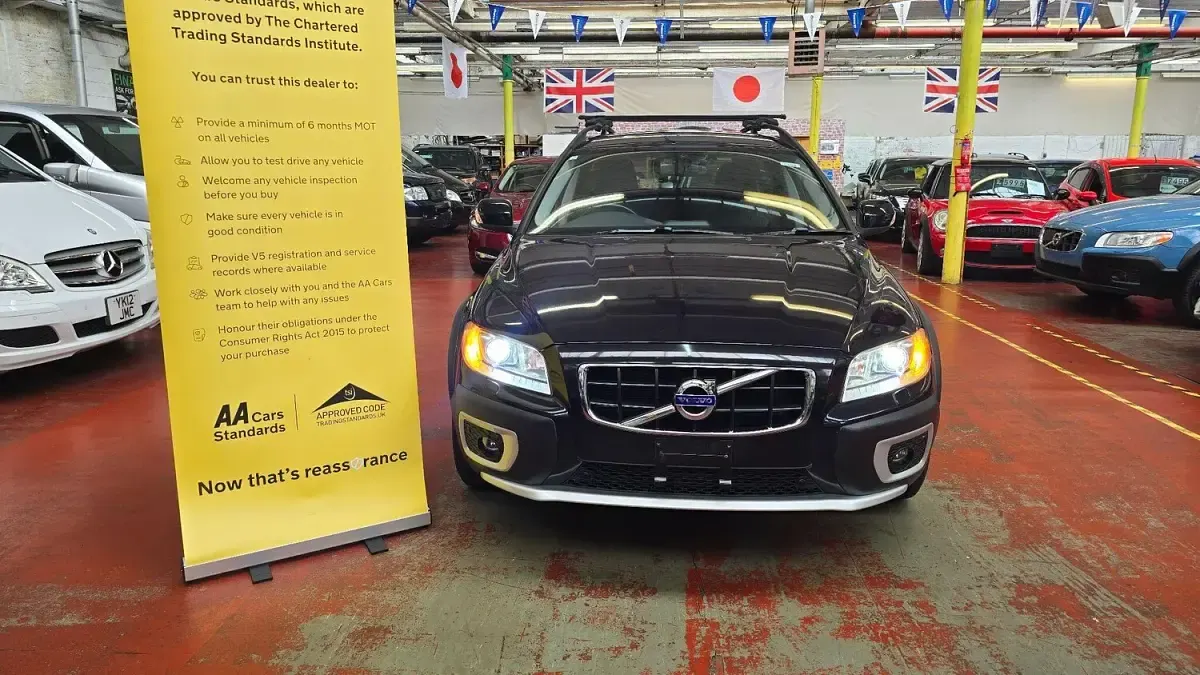 Used Volvo XC70 SE 2026 Black SUV