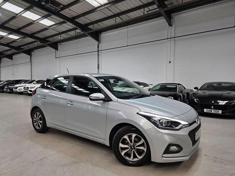 Used Hyundai i20 SE 100 HP (73 kW) 2019 Silver Hatchback