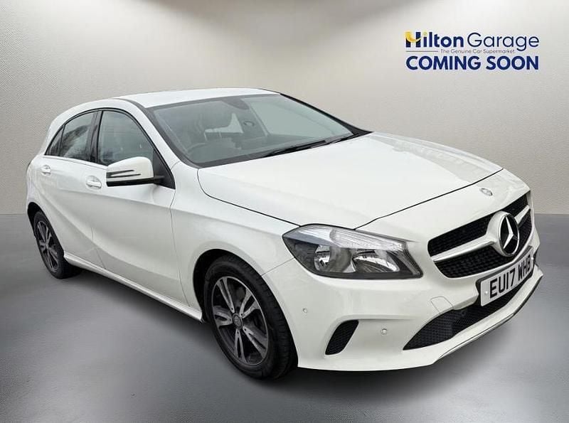 Used Mercedes A160 Executive 102 HP (75 kW) 2017 White Hatchback
