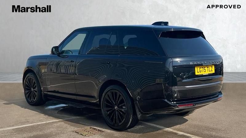 Used Land Rover Range Rover SE 350 HP (257 kW) 2025 Black SUV