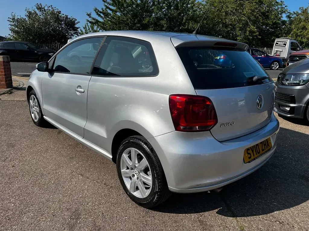 Used VW Polo SE 85 HP (62 kW) 2010 Silver Hatchback