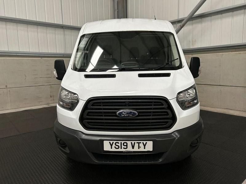 Usado Ford Transit 130 HP (95 kW) 2019 Branco Van