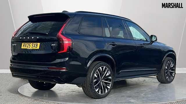 Used Volvo XC90 Plus 250 HP (183 kW) 2025 Metallic  onyx black SUV