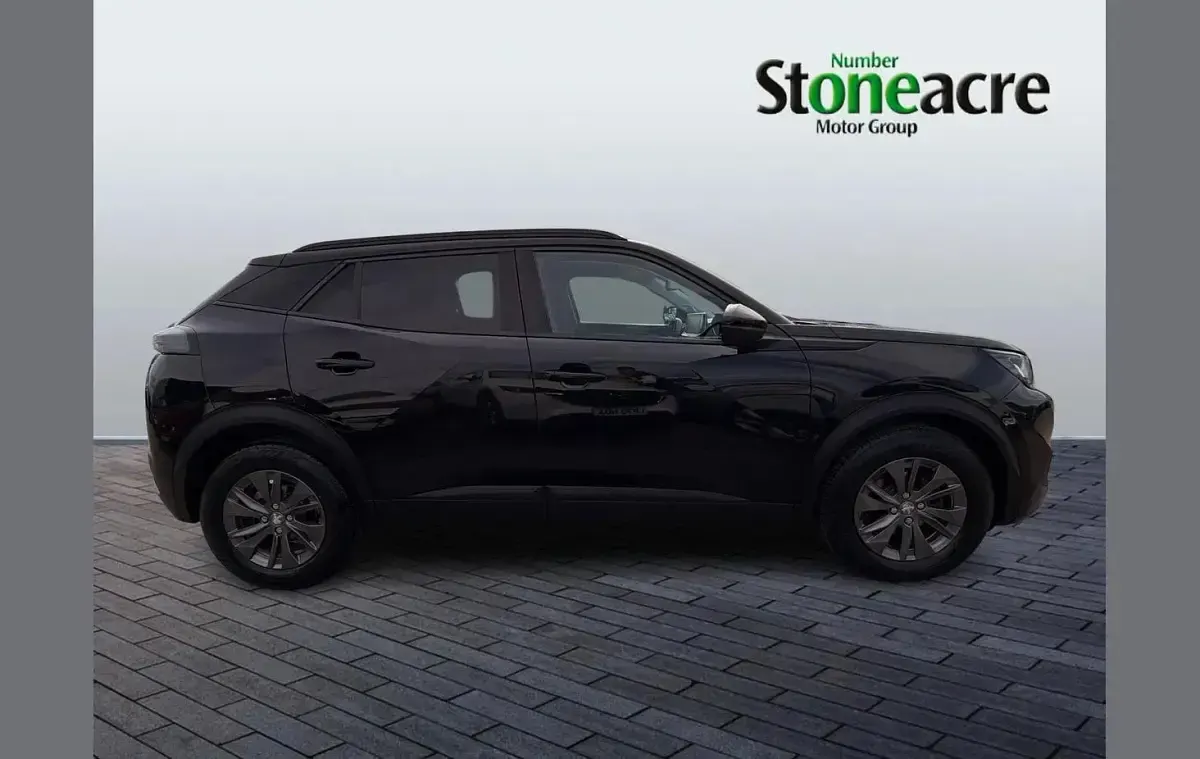 Second-hand Peugeot 2008 Active+ 100 CP (73 kW) 2022 Negru SUV