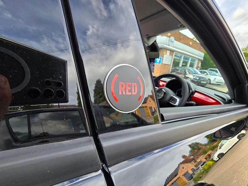 Used Fiat 600E Red 114 kW (156 HP) 2024 Black SUV