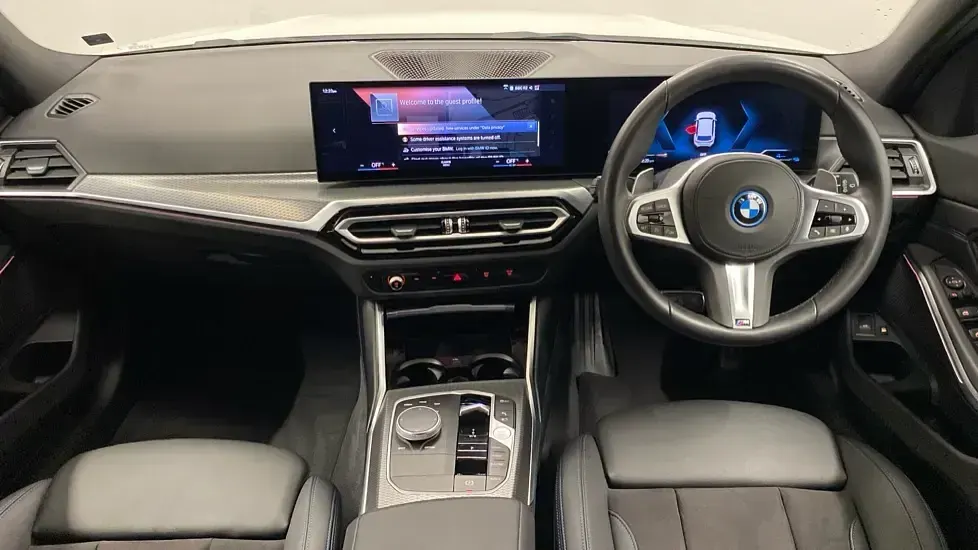 Used BMW 330e M Sport 292 HP (214 kW) 2023 White Estate