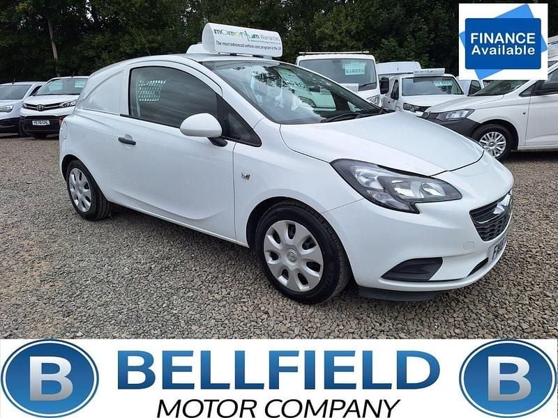 White Used 2018 Vauxhall Corsa Hatchback | £5,495 (Fair price) - Image 1/4