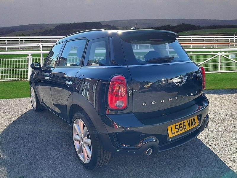 Używany Mini Cooper S 2016 Czarny Hatchback