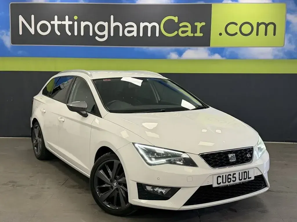 Used Seat Leon FR 150 HP (110 kW) 2015 White Estate