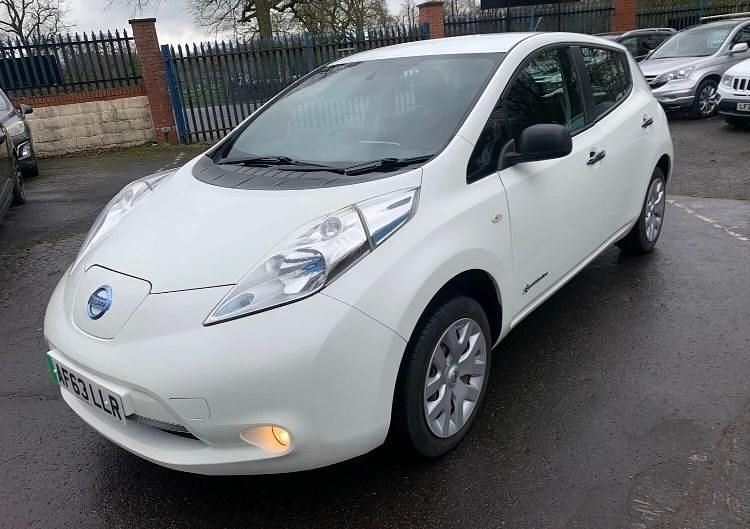 Used Nissan Leaf Visia 80 kW (109 HP) 2013 White Hatchback