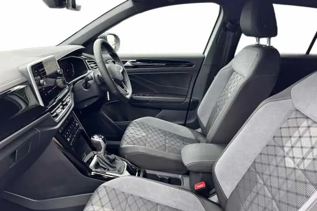 Used VW T-Roc 148 HP (108 kW) 2025 SUV