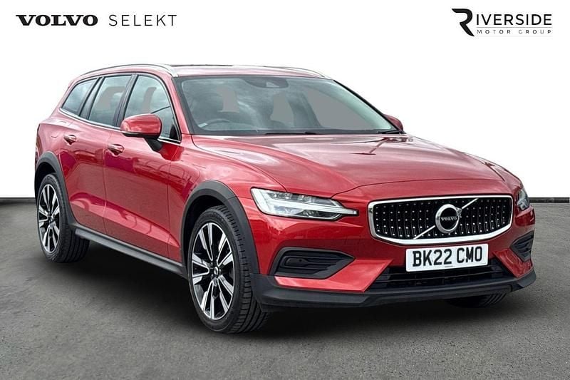 Fusion red Used 2022 Volvo V60 Estate | £25,153 (Good price) - Image 1/4
