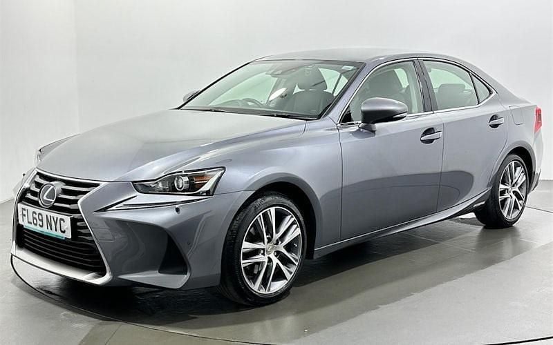Used Lexus IS300h 223 HP (164 kW) 2019 Grey Sedan