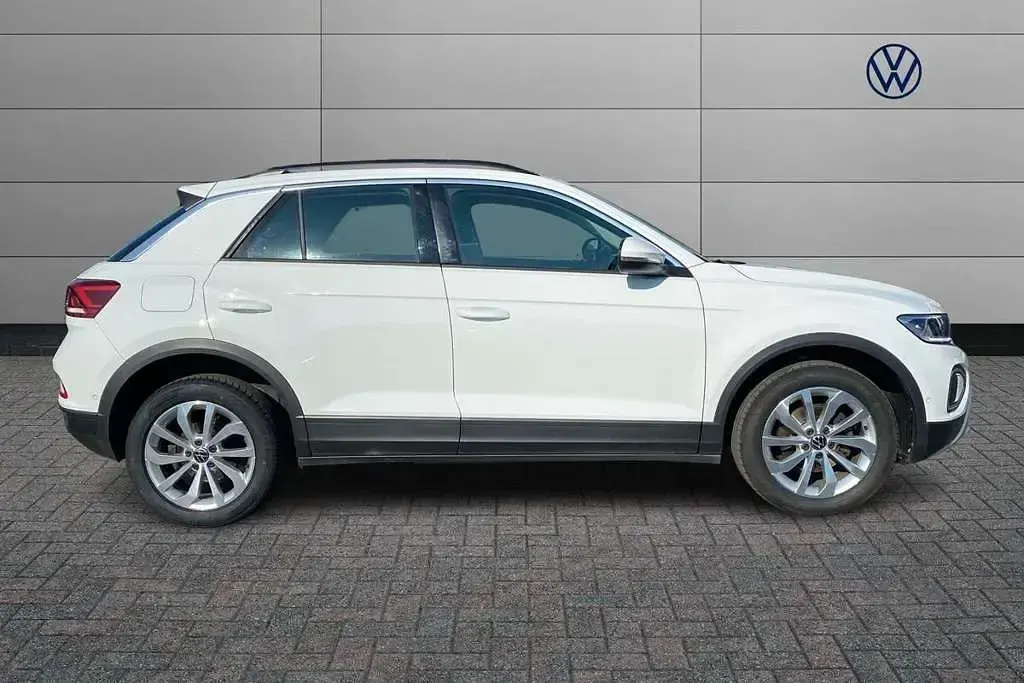 Used VW T-Roc Life 110 HP (80 kW) 2022 White SUV