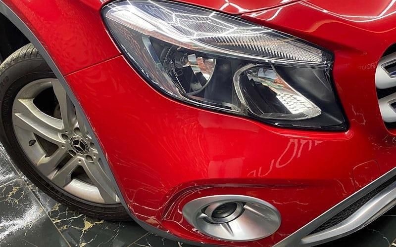 Used Mercedes GLA200 156 HP (114 kW) 2018 Red SUV