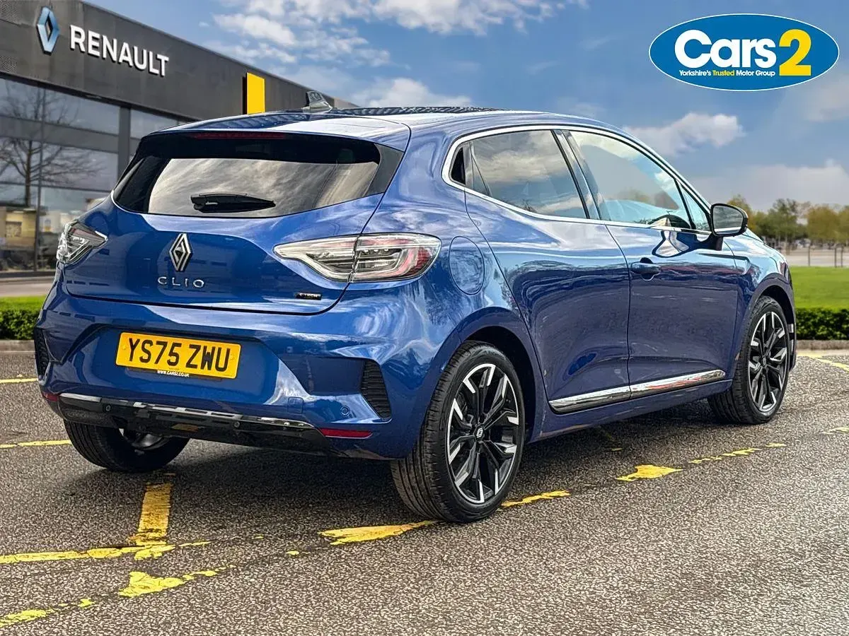 Used Renault Clio Techno 145 HP (106 kW) 2025 Blue Hatchback