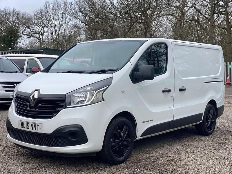 Used Renault Trafic Business 2015 White MPV