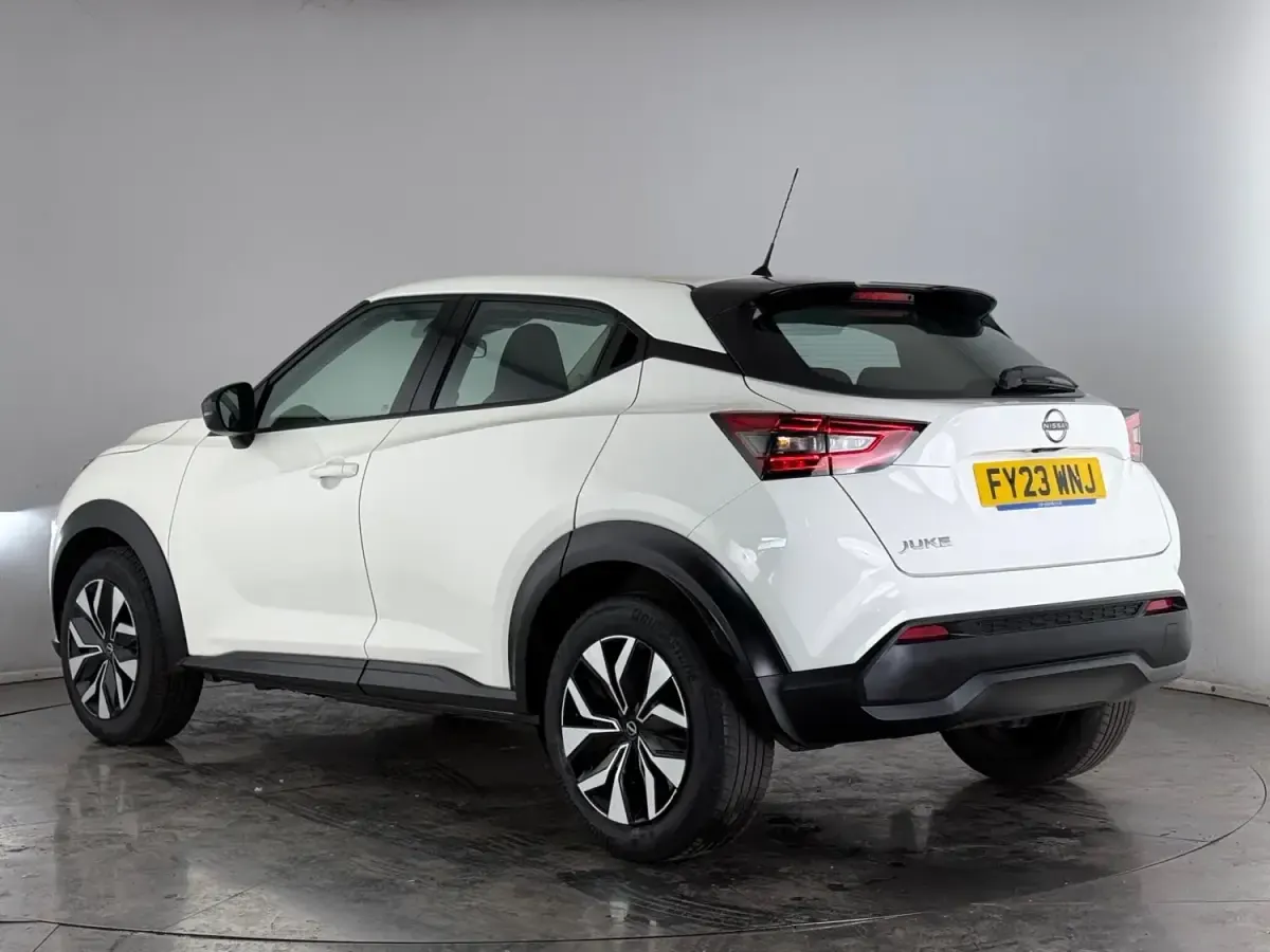 Usado Nissan Juke Acenta 114 CV (83 kW) 2023 Blanco SUV
