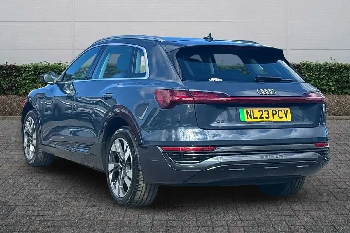 Used Audi Q8 e-tron Sport 250 kW (340 HP) 2023 Plasma blue, metallic SUV