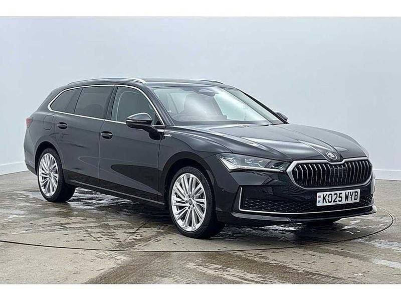 Used Skoda Superb LAURIN & KLEMENT 190 HP (139 kW) 2025 Midnight black metallic Estate