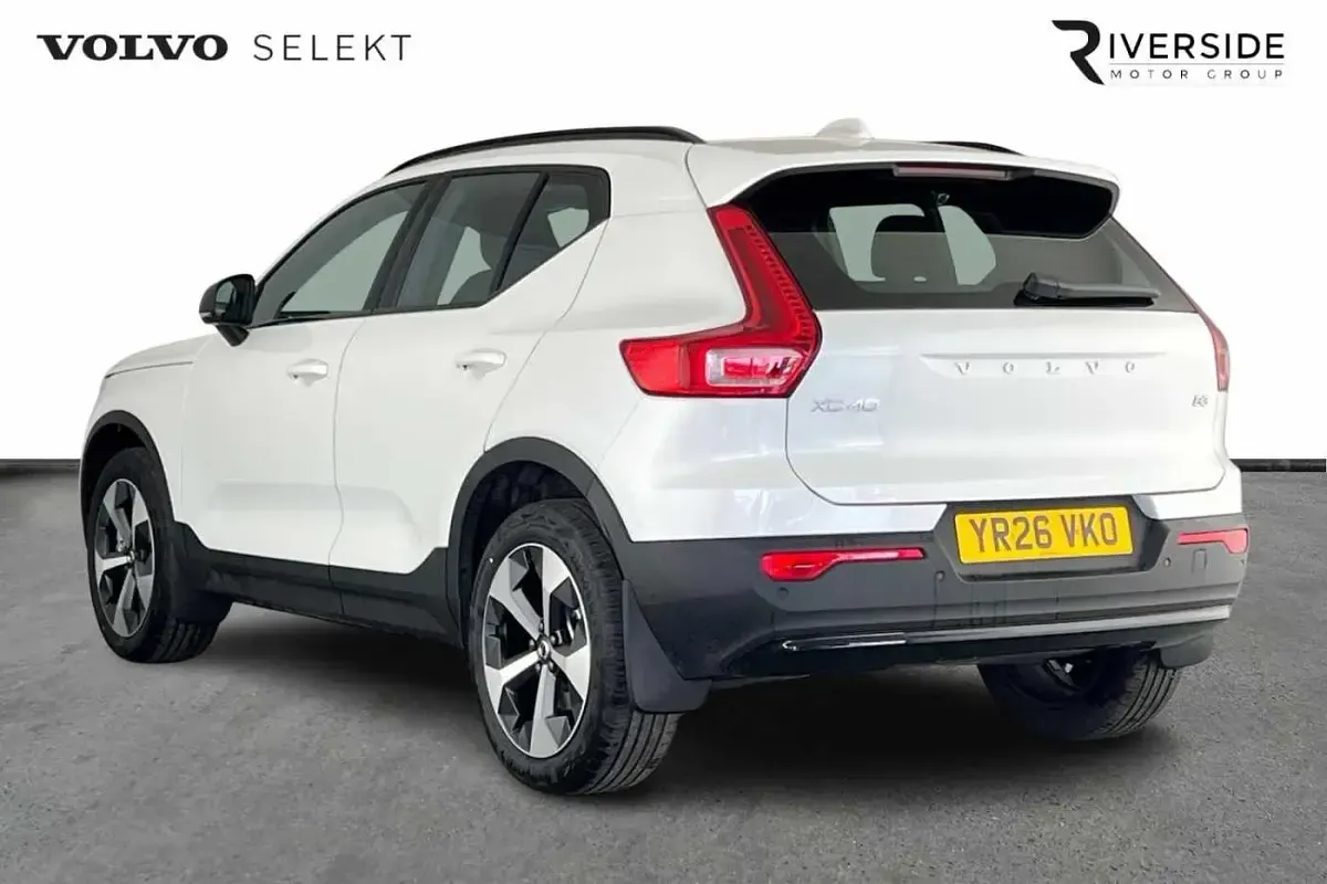 New Volvo XC40 Plus 161 HP (118 kW) 2026 Onyx black SUV