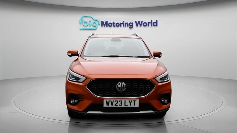 Used MG ZS Exclusive 111 HP (81 kW) 2023 Orange SUV