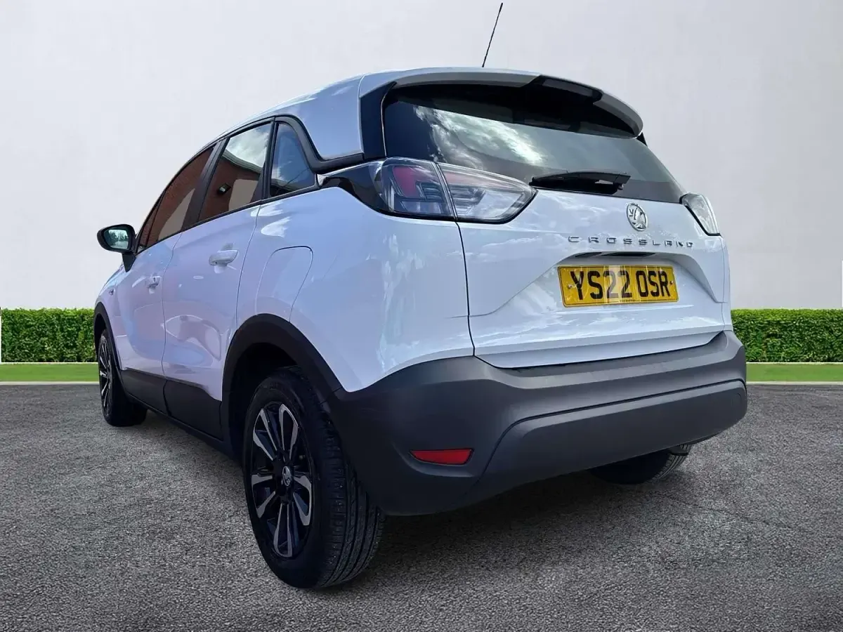 Used Vauxhall Crossland 2022 White SUV