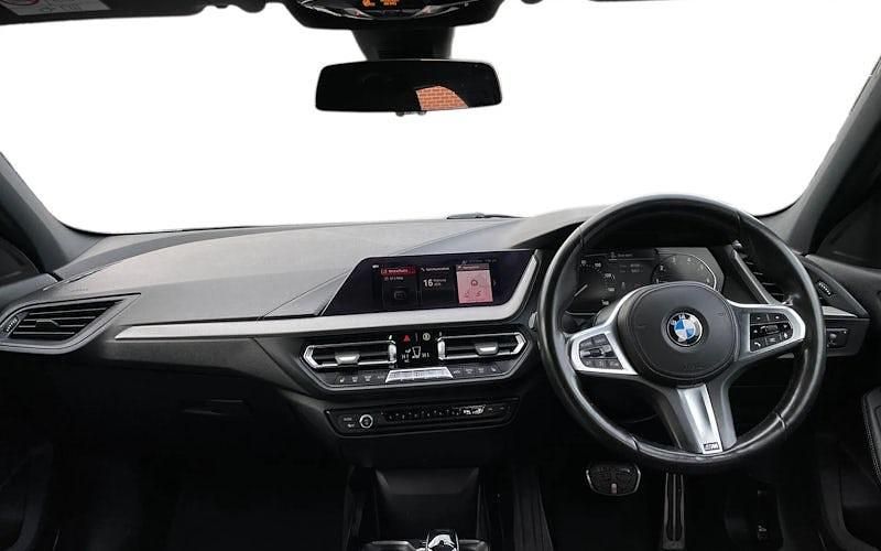 Used BMW 118 M Sport 140 HP (102 kW) 2020 White Hatchback