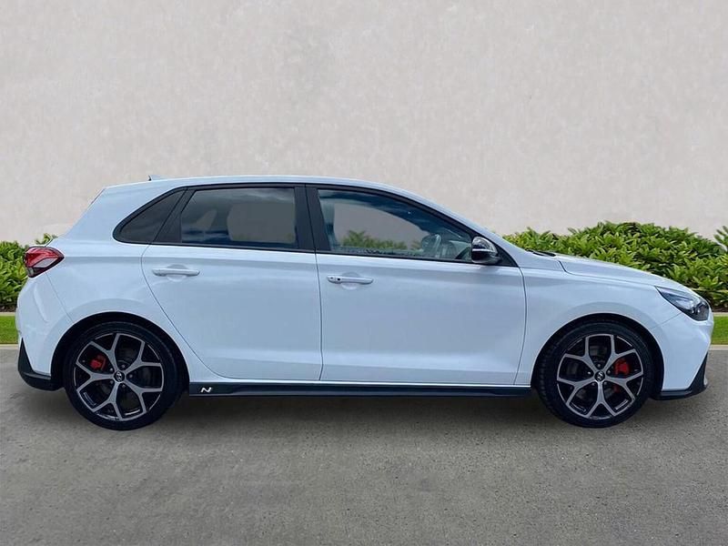 Used Hyundai i30 SE 2017 White Hatchback