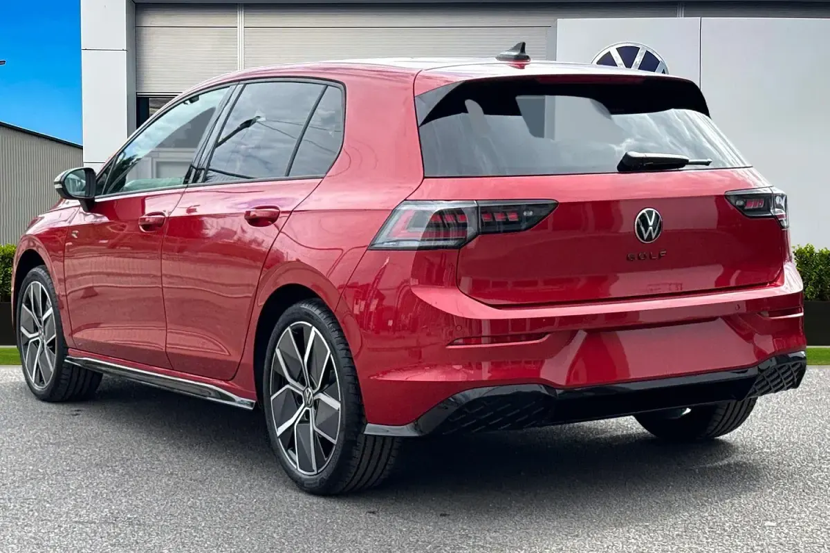 New VW Golf VIII R-line 150 HP (110 kW) 2026 Red Hatchback