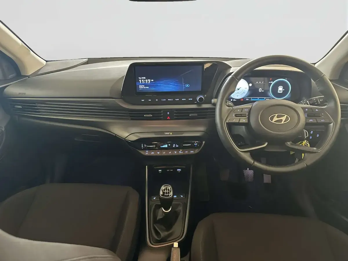 Used Hyundai i20 Premium 100 HP (73 kW) 2025 Blue Hatchback