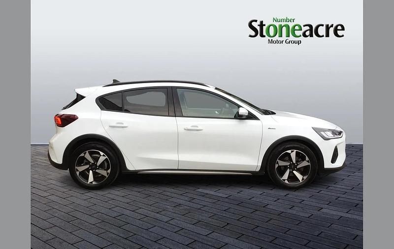 Used Ford Focus Active 155 HP (114 kW) 2023 White Hatchback
