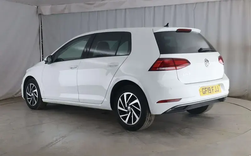 Used VW Golf VII Match 116 HP (85 kW) 2019 White Hatchback