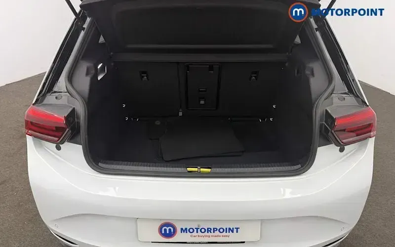 Used VW ID.3 Pro Performance 150 kW (204 HP) 2023 White Hatchback