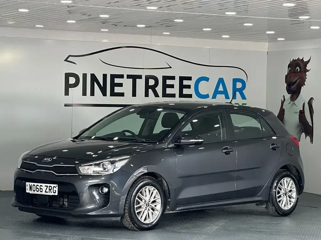 Usado Kia Rio 76 HP (55 kW) 2017 Cinzento Citadino