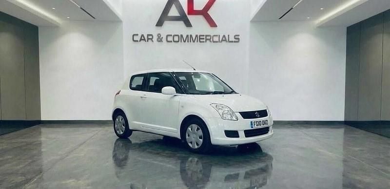 Used Suzuki Swift 92 HP (67 kW) 2010 White Hatchback