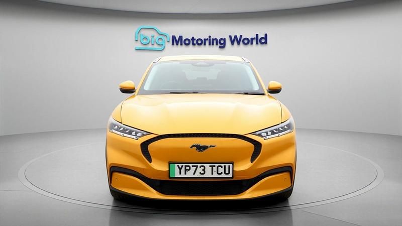 Usado Ford Mustang Mach-E Extended Range 213 kW (290 HP) 2024 Laranja SUV