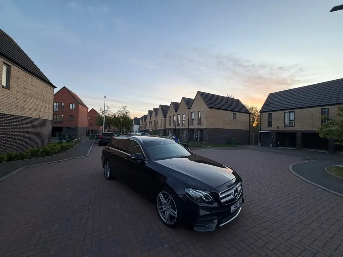 Gebraucht Mercedes E220 AMG line 2017 Schwarz Kombi