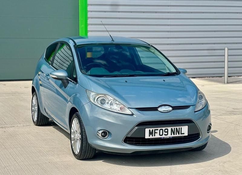 Blue Used 2009 Ford Fiesta Titanium Hatchback | £1,795 (A bit pricey) - Image 1/4
