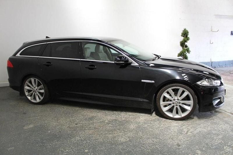 Used Jaguar XF Sportbrake Portfolio 276 HP (202 kW) 2013 Black Estate