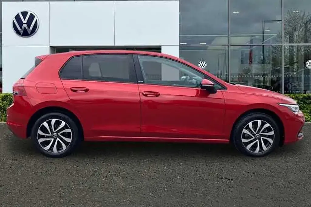 Used VW Golf VIII 110 HP (80 kW) 2021