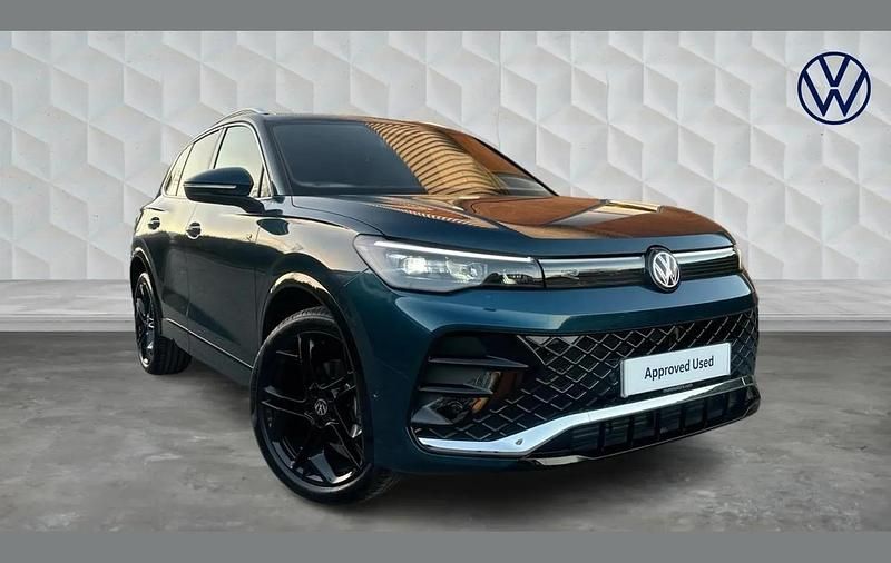 Blue Used 2025 VW Tiguan R-line SUV | £35,300 (Expensive) - Image 1/4