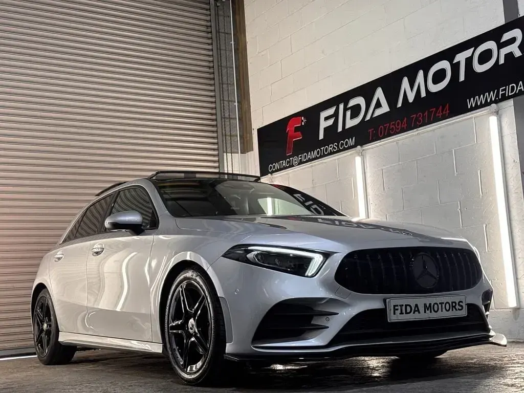 Used Mercedes A180 AMG Line Premium Plus 116 HP (85 kW) 2020 Silver Hatchback