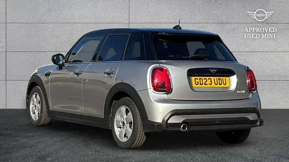 Used Mini Cooper Classic 134 HP (98 kW) 2023 Silver Hatchback